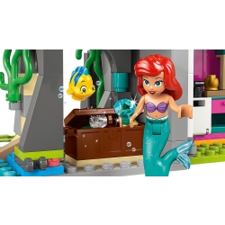 Klocki LEGO 43267 Zamek księzniczek i królewskie zwierzaki DISNEY